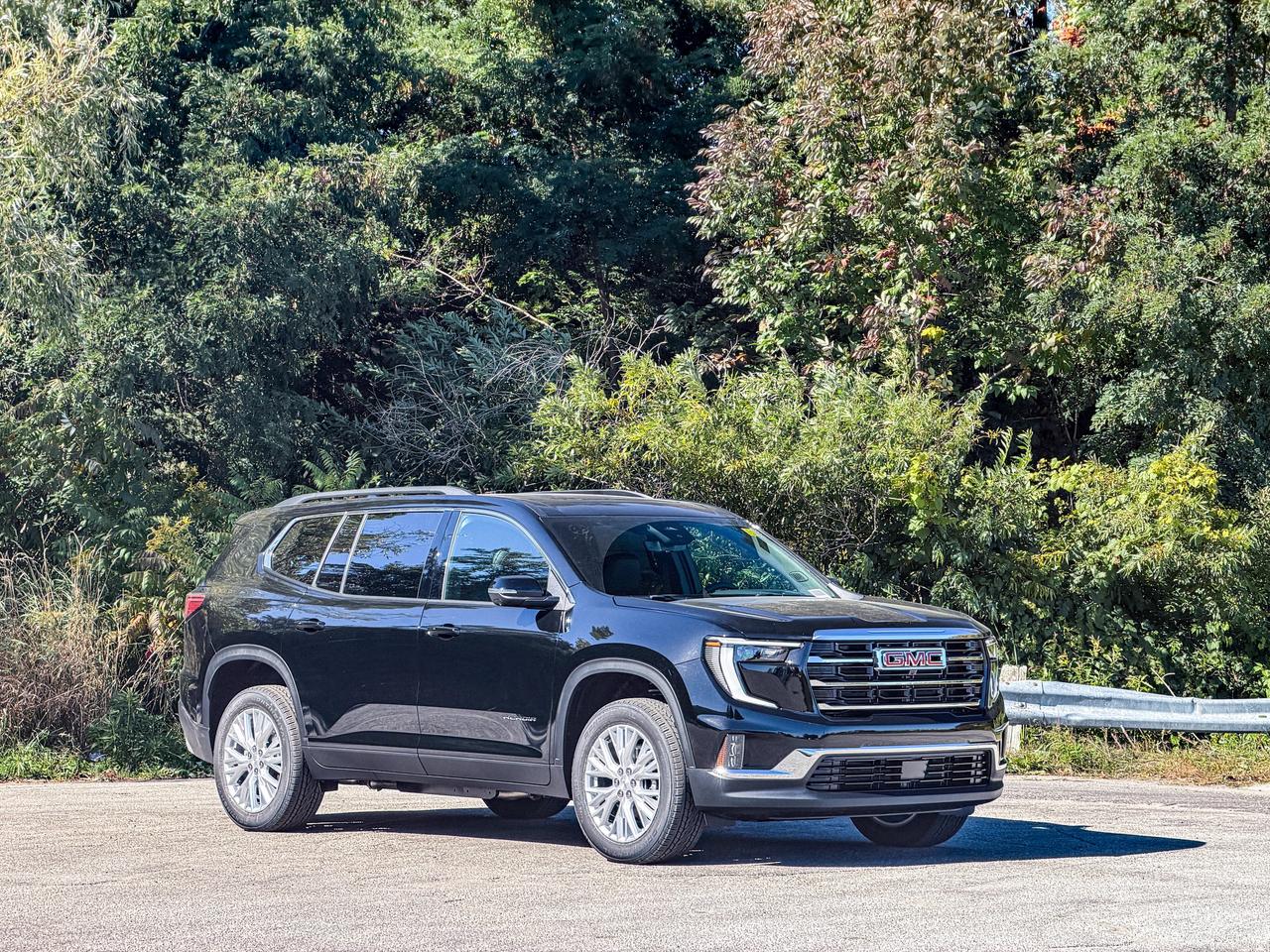 2027 GMC Acadia ELEVATION Photo2