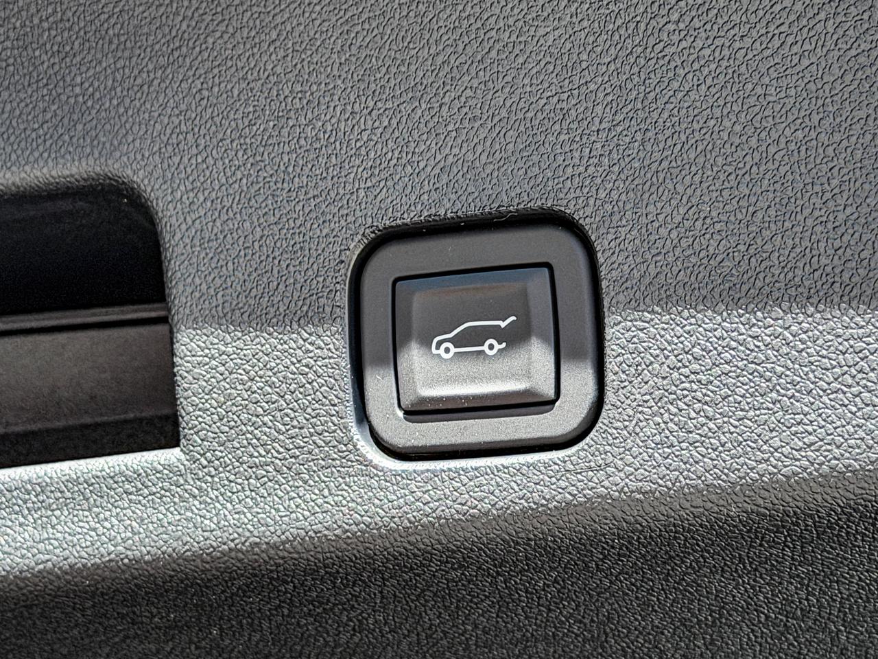 2027 GMC Acadia ELEVATION Photo