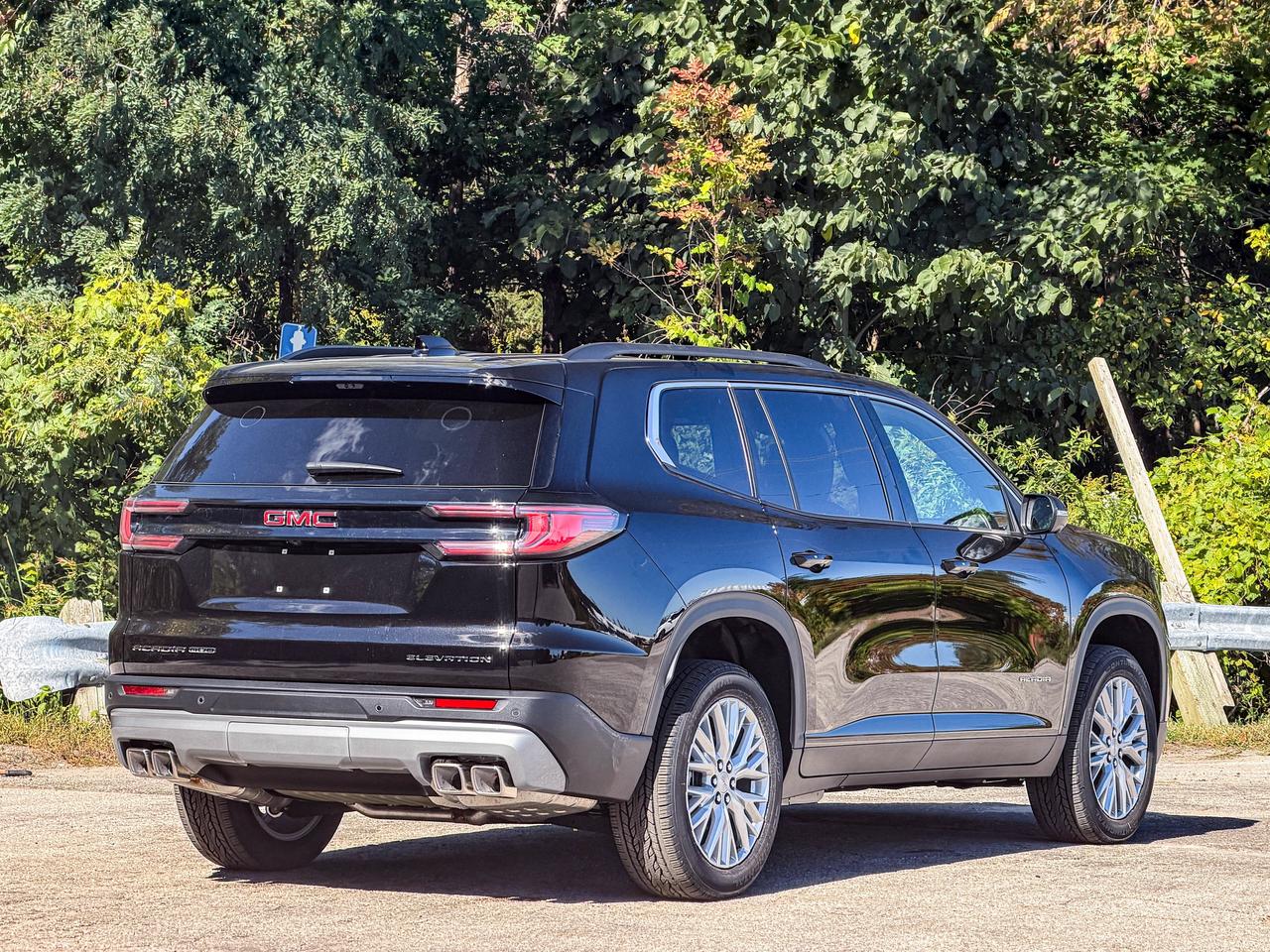 2027 GMC Acadia ELEVATION Photo