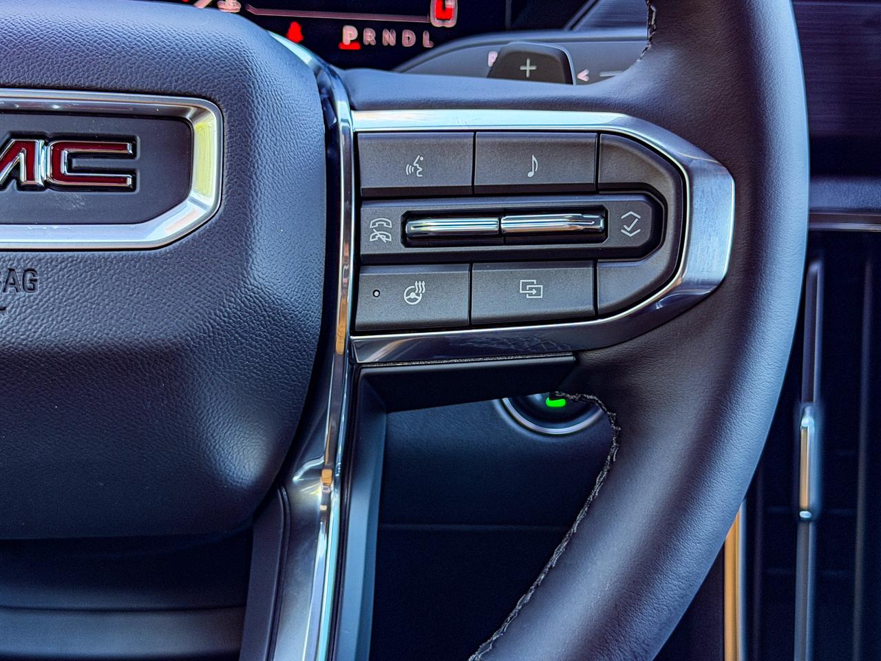 2027 GMC Acadia ELEVATION Photo