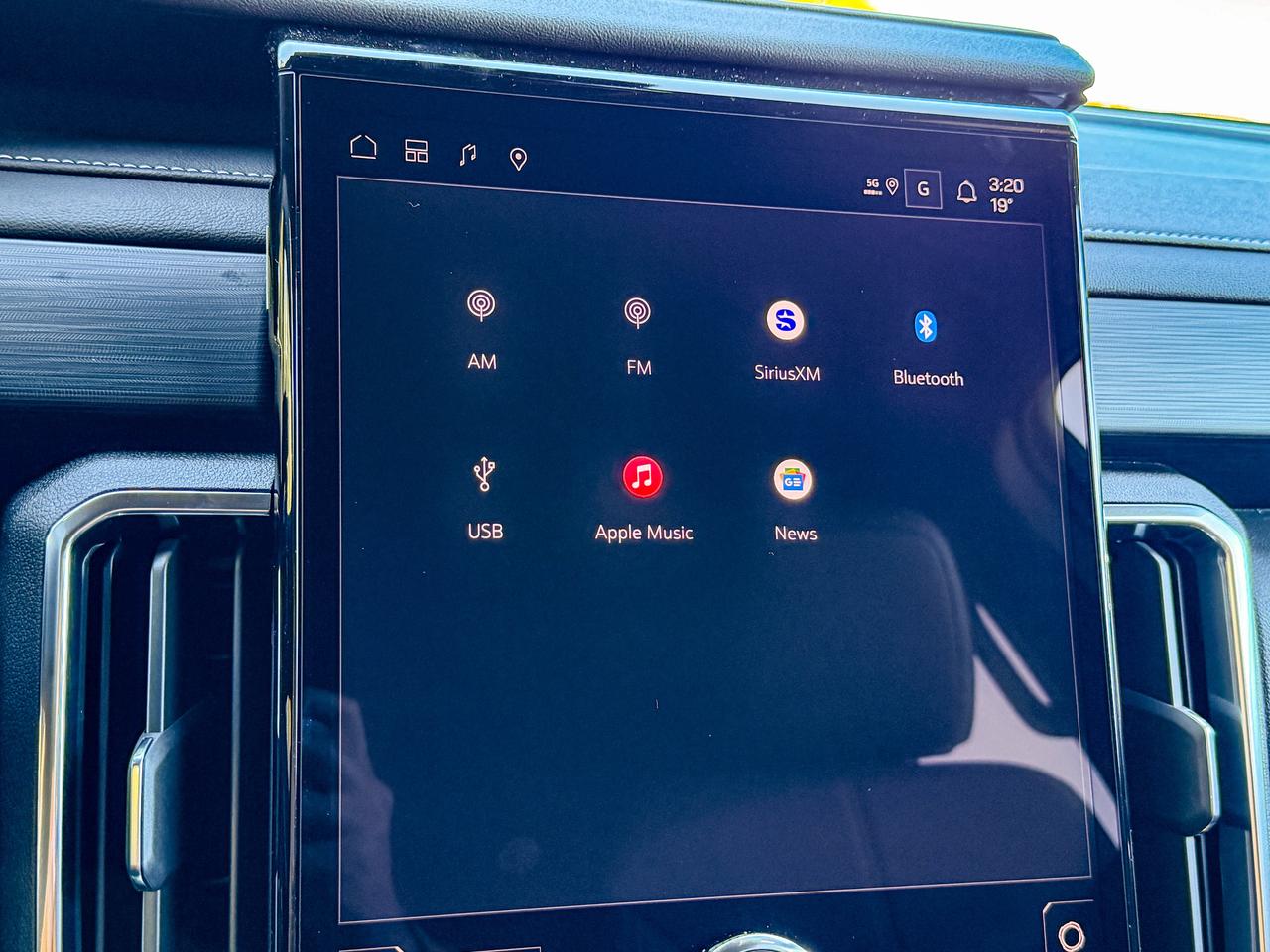 2027 GMC Acadia ELEVATION Photo