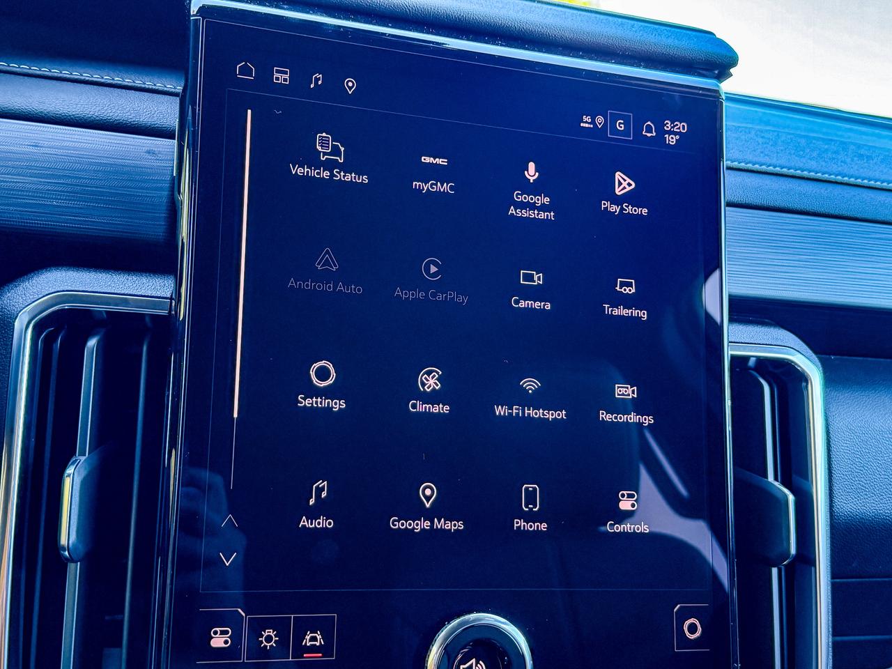 2027 GMC Acadia ELEVATION Photo