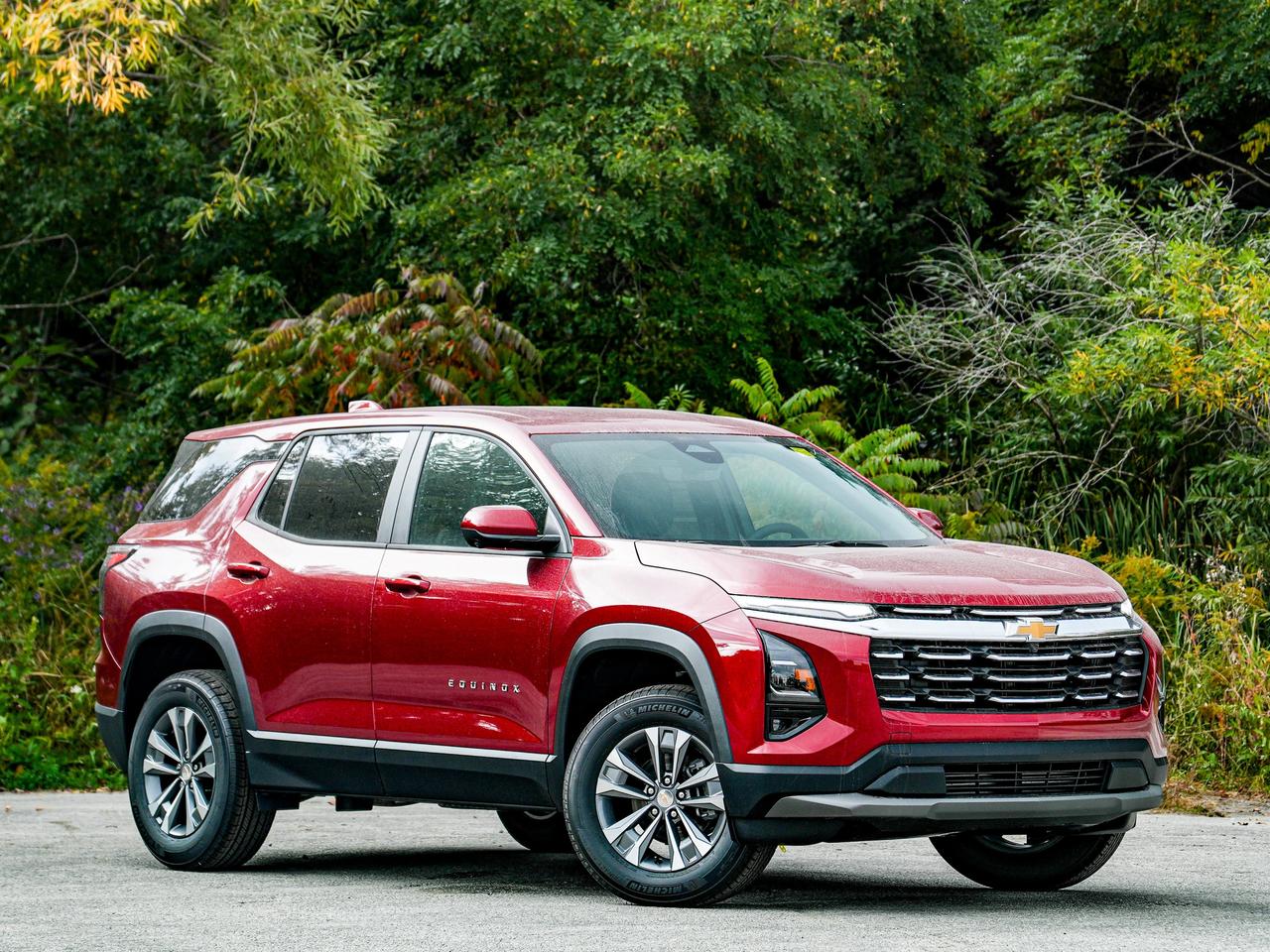 2027 Chevrolet Equinox AWD LT Photo1