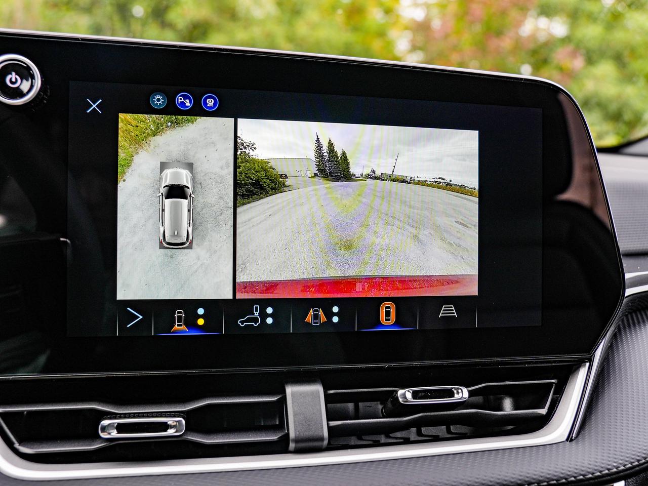 2027 Chevrolet Equinox AWD LT Photo