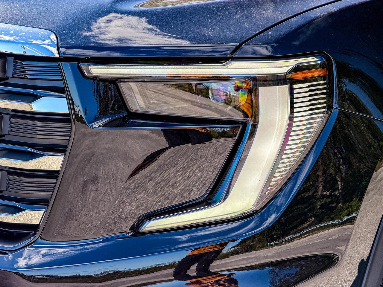 2027 GMC Acadia ELEVATION Photo