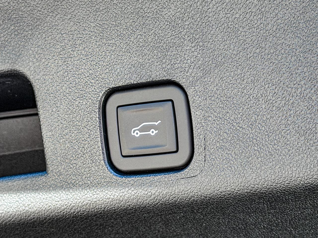 2027 GMC Acadia ELEVATION Photo