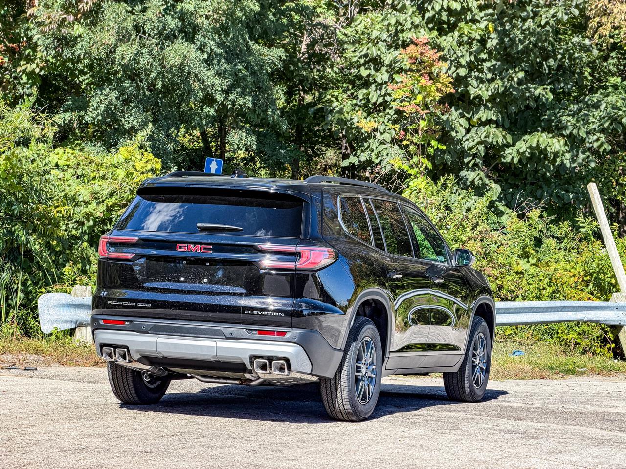 2027 GMC Acadia ELEVATION Photo