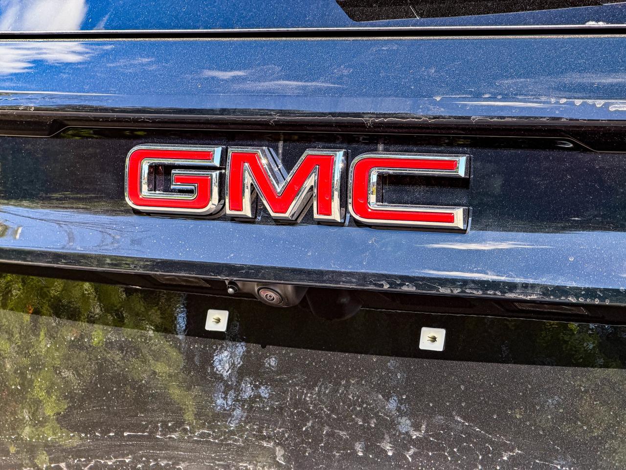 2027 GMC Acadia ELEVATION Photo