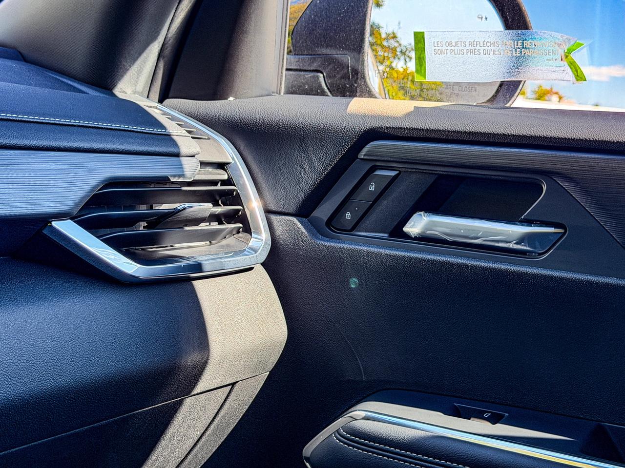2027 GMC Acadia ELEVATION Photo