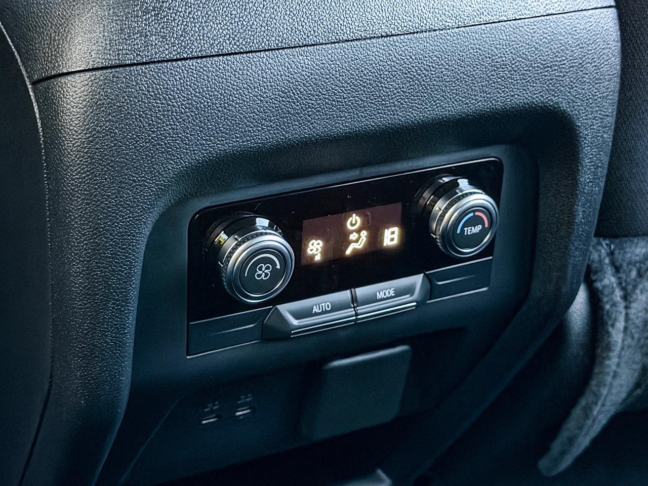 2027 GMC Acadia ELEVATION Photo