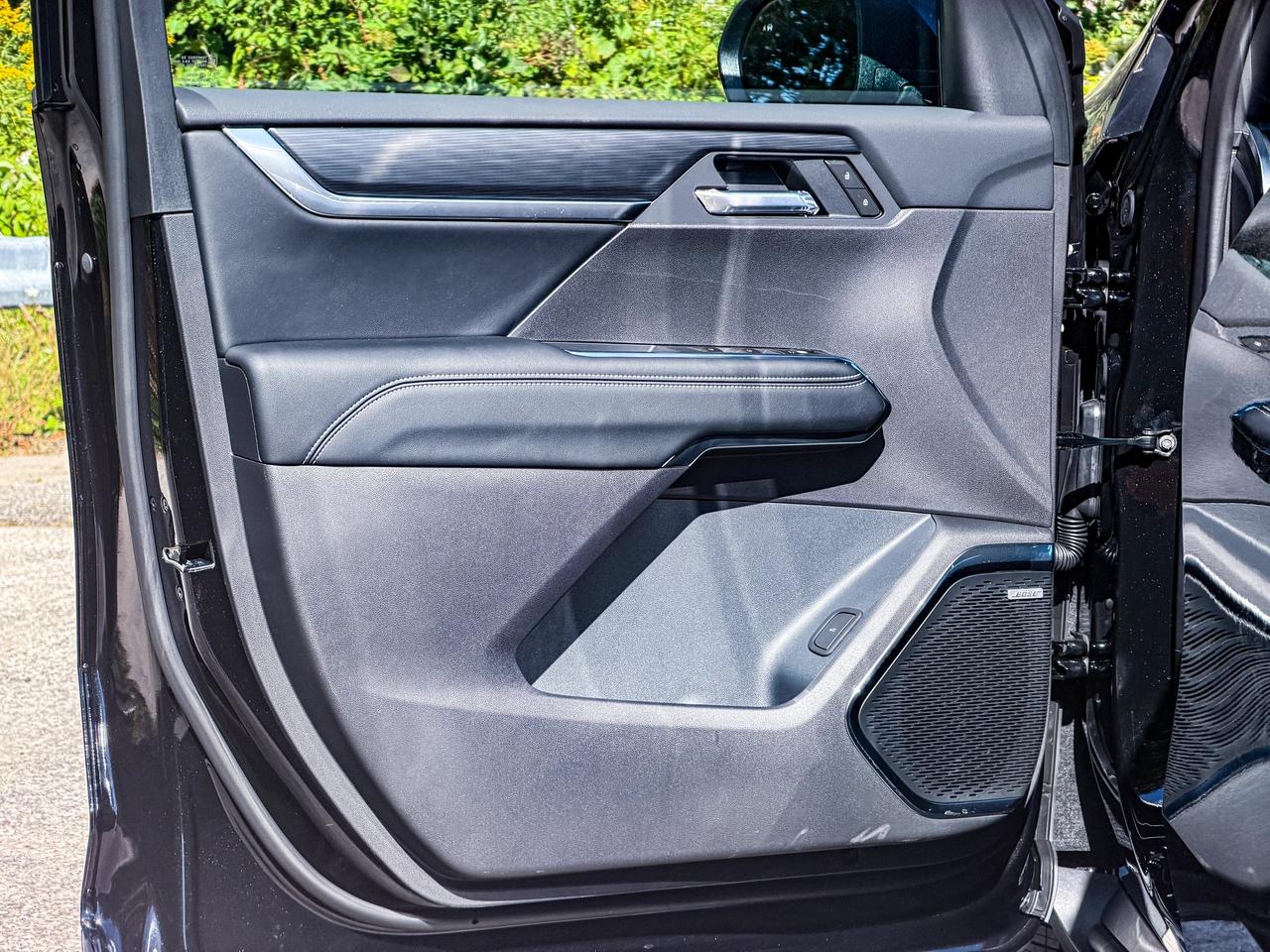 2027 GMC Acadia ELEVATION Photo
