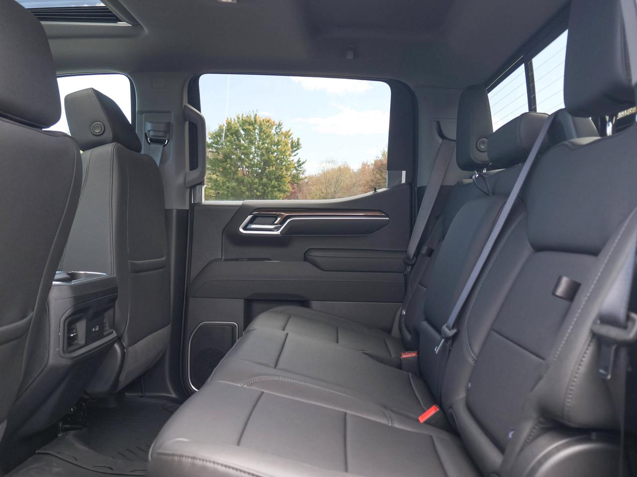 2026 Chevrolet Silverado 1500 RST Photo