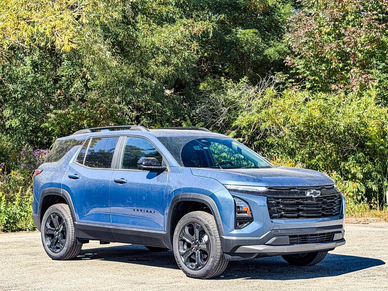2027 Chevrolet Equinox AWD LT Photo2