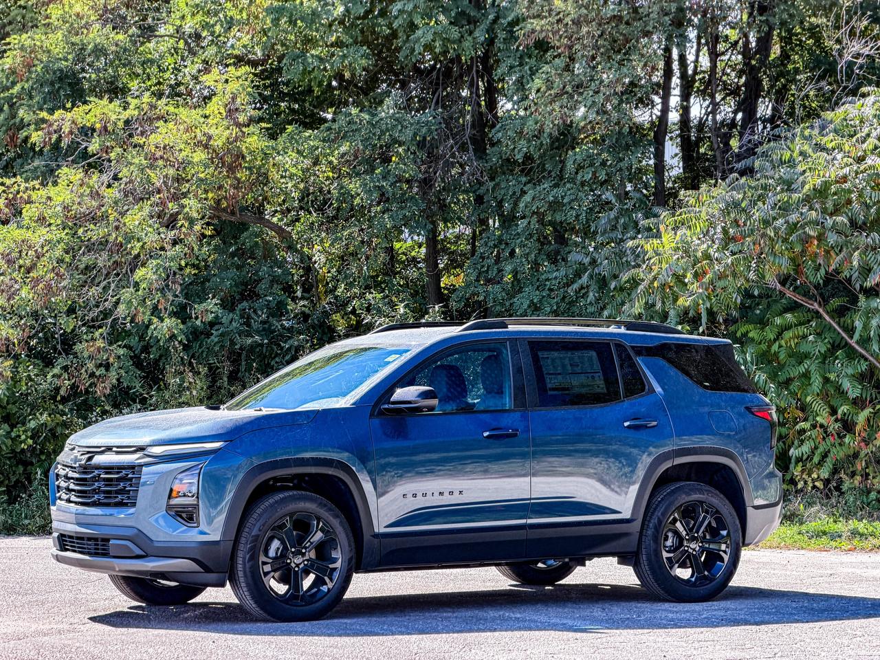2027 Chevrolet Equinox AWD LT Photo