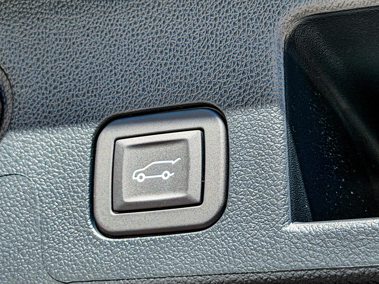2027 Chevrolet Equinox AWD LT Photo