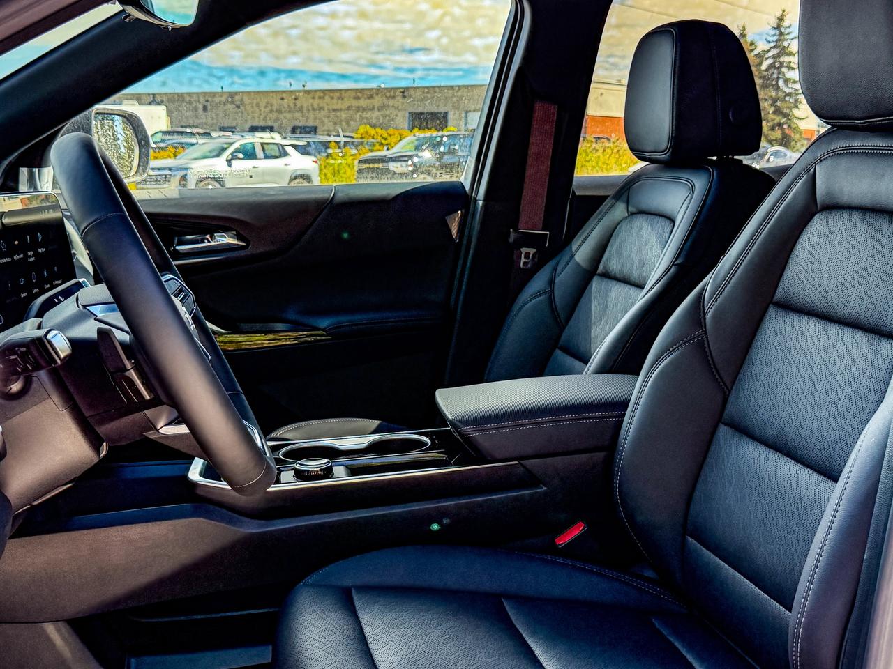2027 Chevrolet Equinox AWD LT Photo