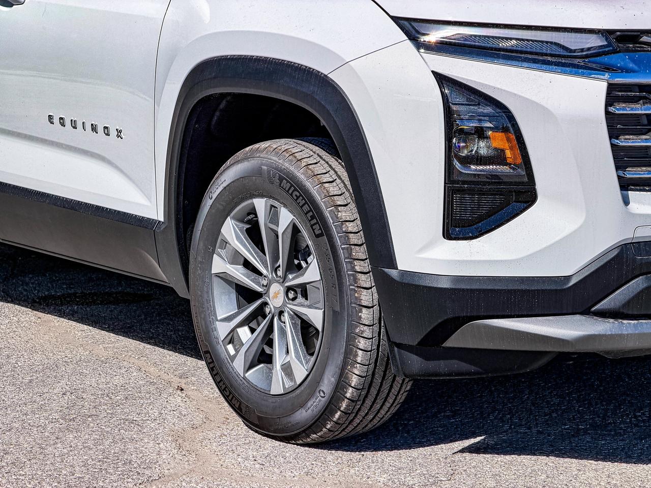 2027 Chevrolet Equinox AWD LT Photo3