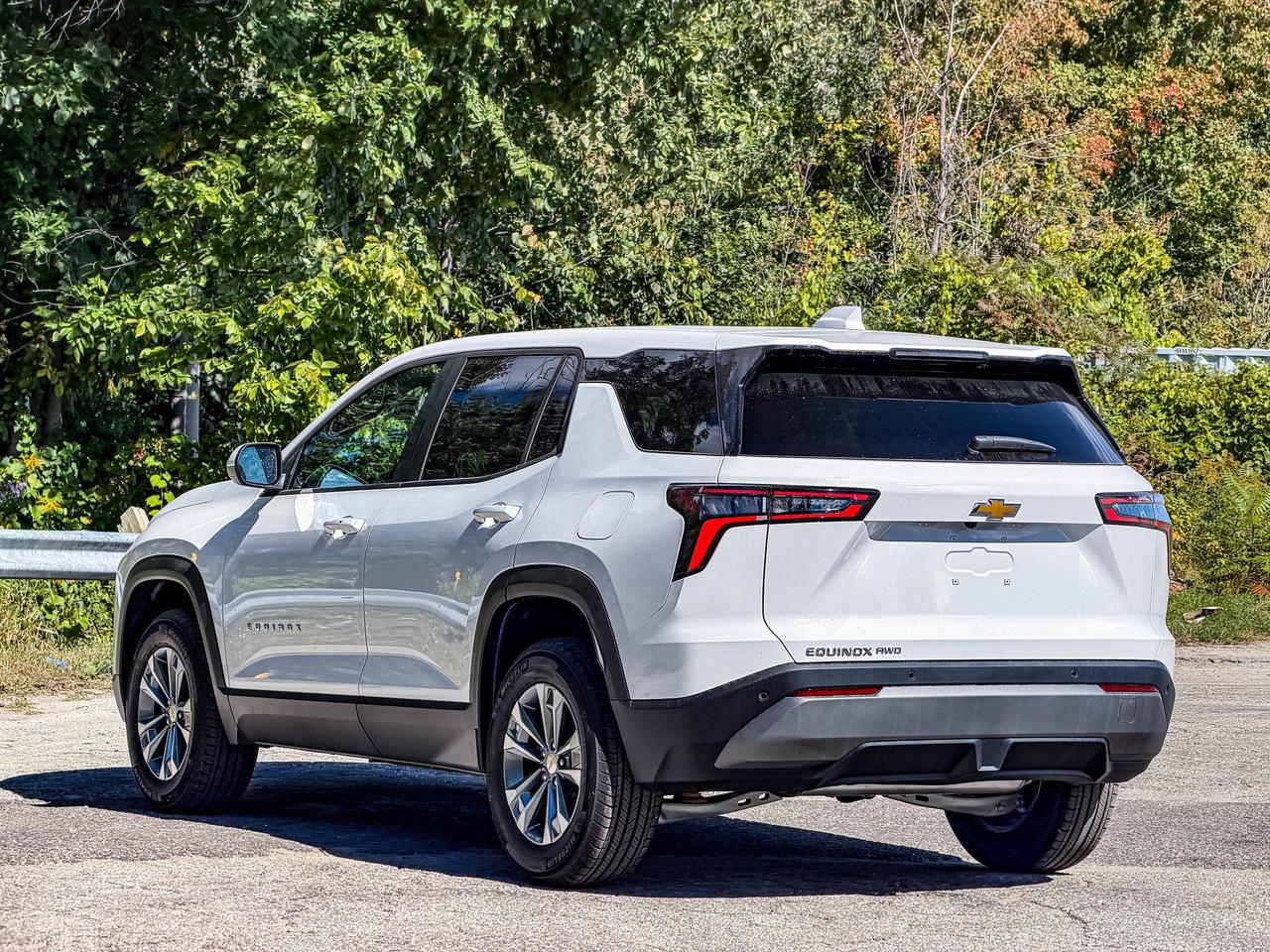 2027 Chevrolet Equinox AWD LT Photo