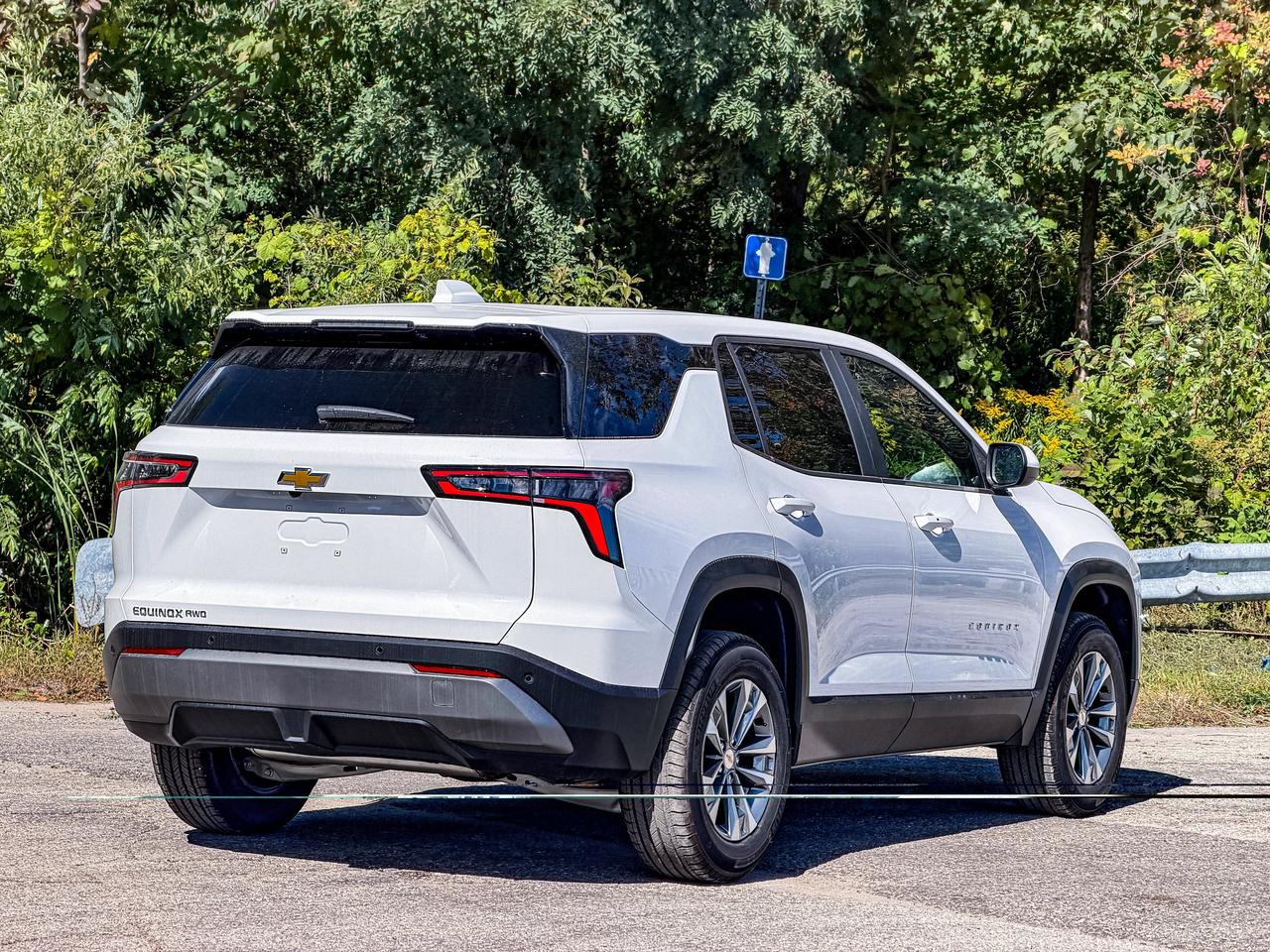 2027 Chevrolet Equinox AWD LT Photo