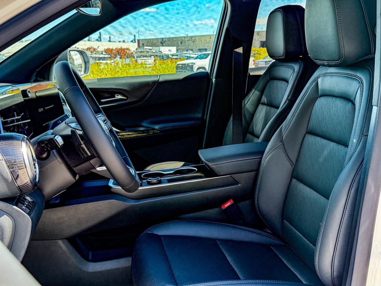 2027 Chevrolet Equinox AWD LT Photo