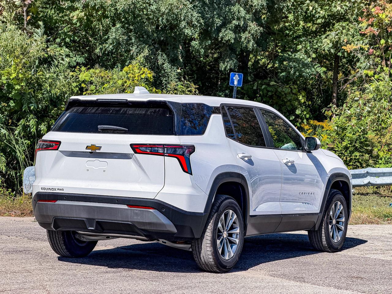 2027 Chevrolet Equinox AWD LT Photo