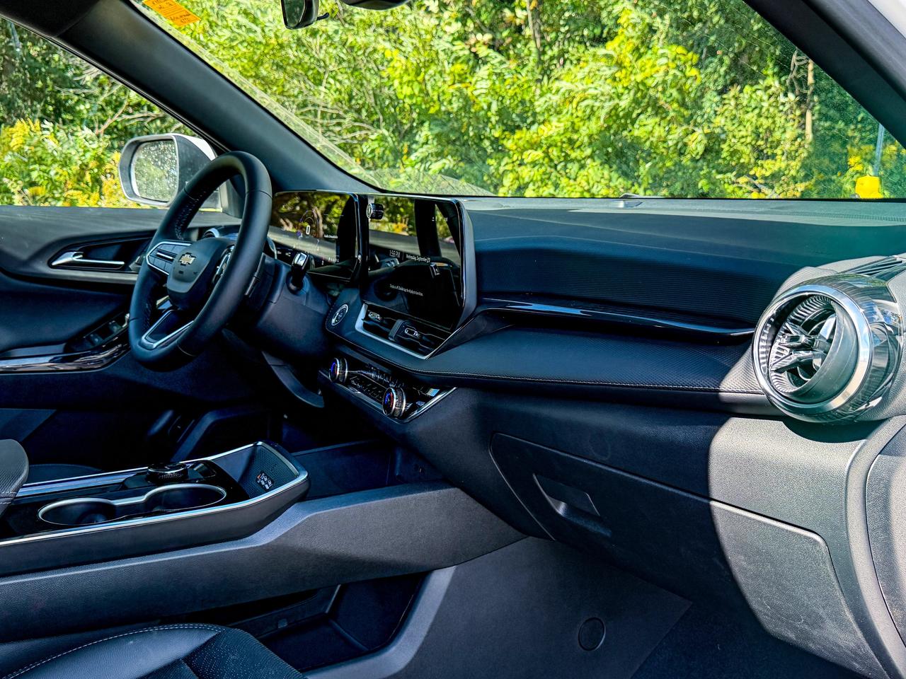 2027 Chevrolet Equinox AWD LT Photo