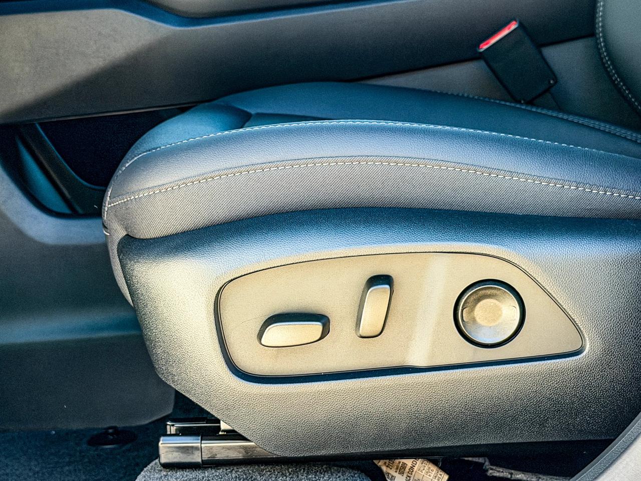 2027 Chevrolet Equinox AWD LT Photo