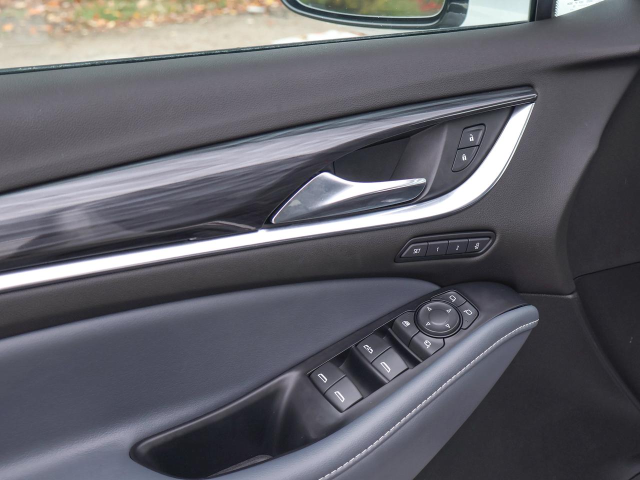 2022 Buick Enclave Premium Photo