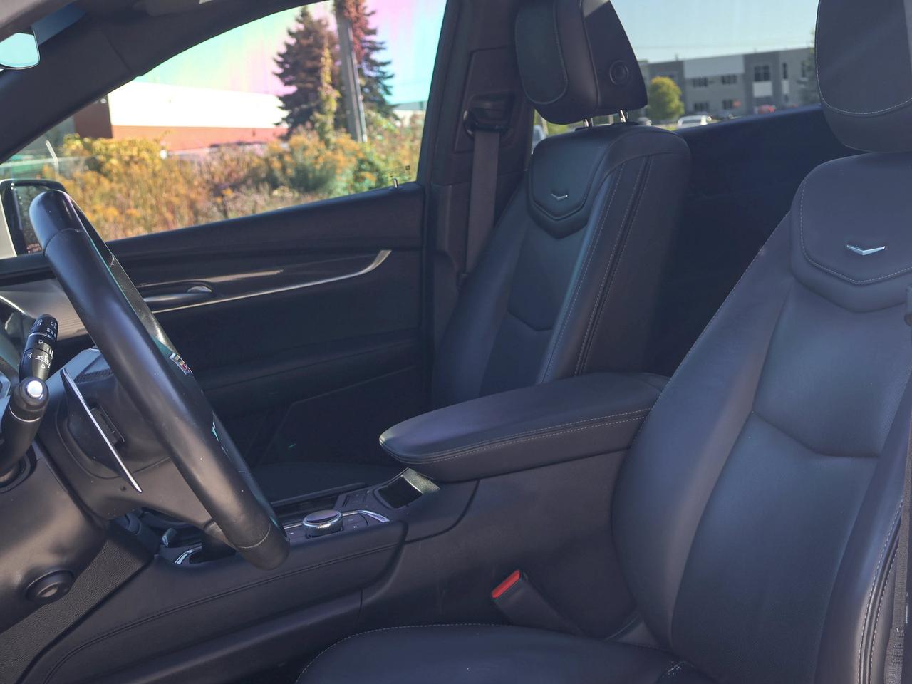 2022 Cadillac XT5 AWD Sport Photo