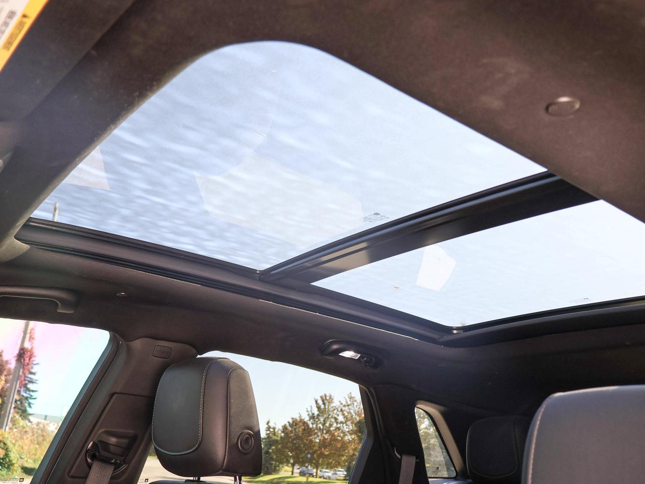2022 Cadillac XT5 AWD Sport Photo