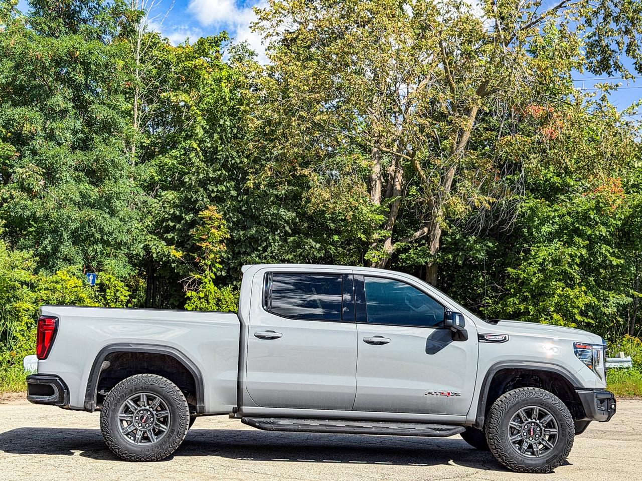 2024 GMC Sierra 1500 AT4X Photo