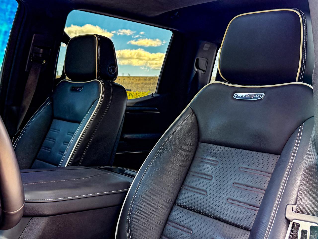 2024 GMC Sierra 1500 AT4X Photo