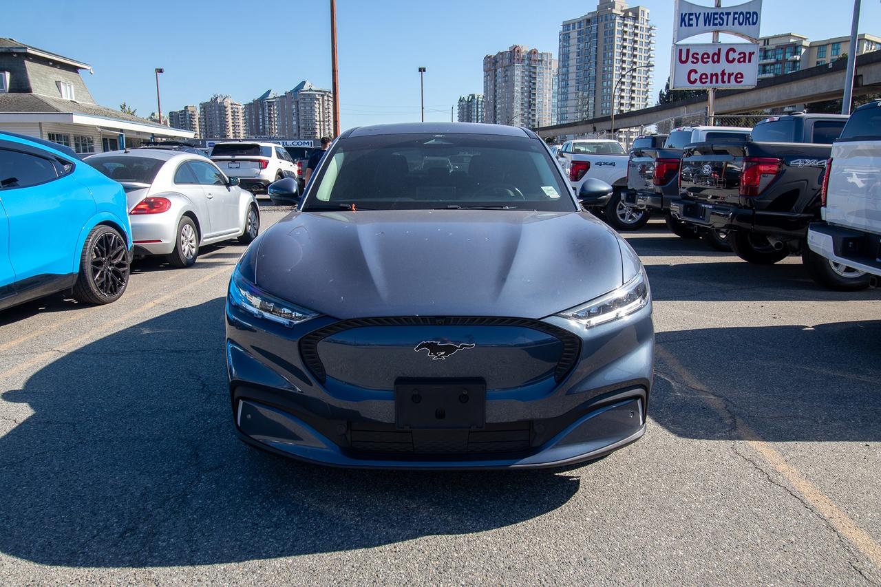2021 Ford Mustang Mach-E Select AWD Photo2