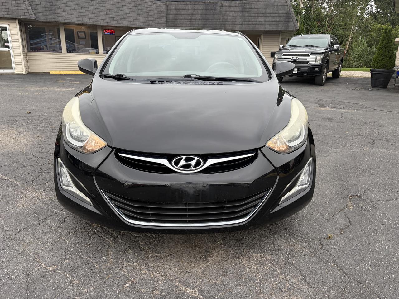 2016 Hyundai Elantra Sport Appearance-Low Km-Sunroof-Clean Carfax Photo1