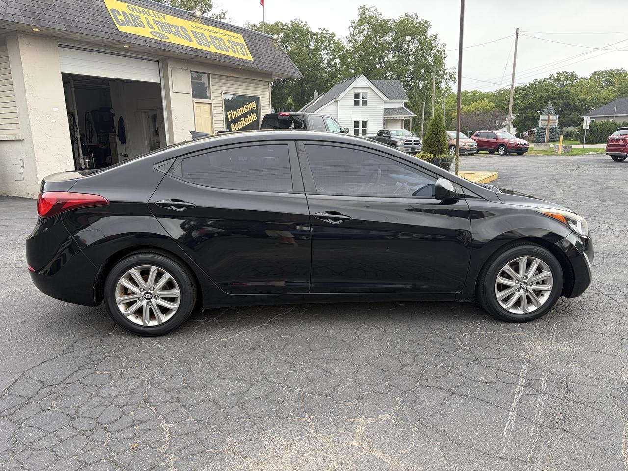 2016 Hyundai Elantra Sport Appearance-Low Km-Sunroof-Clean Carfax Photo3