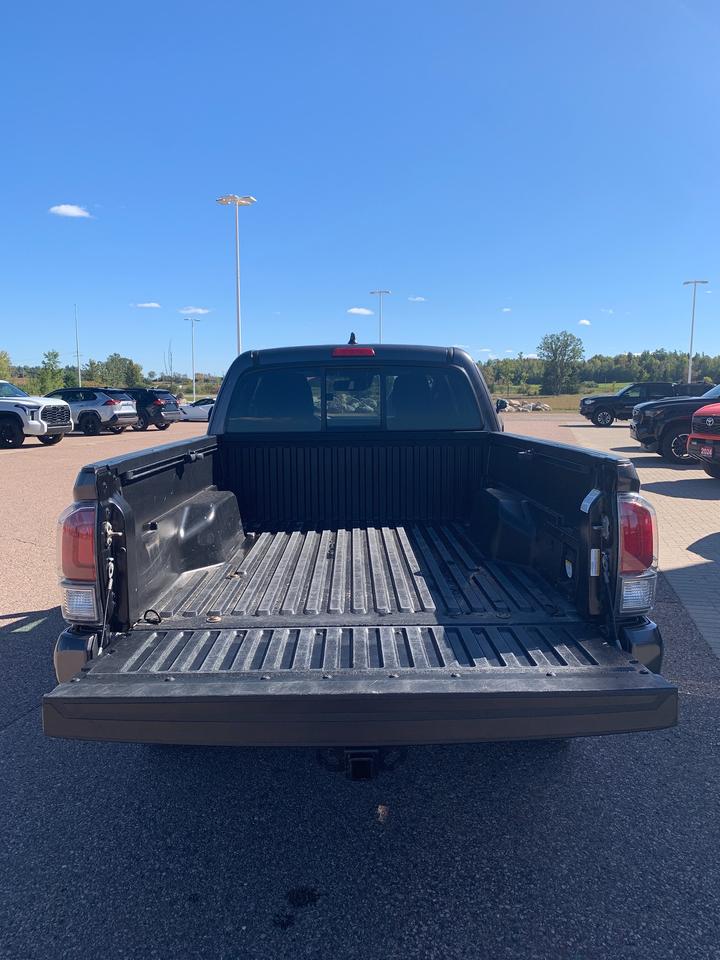 2022 Toyota Tacoma Base Photo3