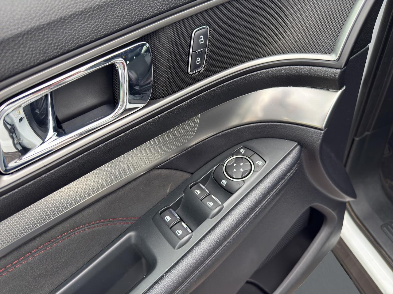 2019 Ford Explorer XLT 4WD Photo