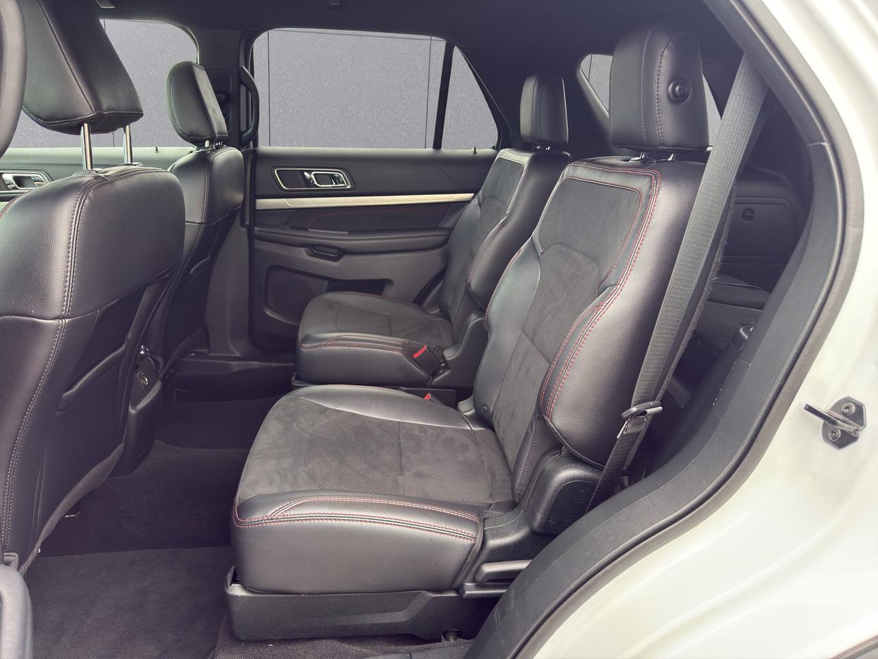 2019 Ford Explorer XLT 4WD Photo