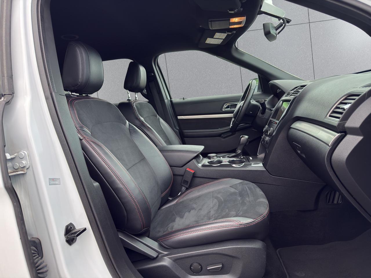 2019 Ford Explorer XLT 4WD Photo