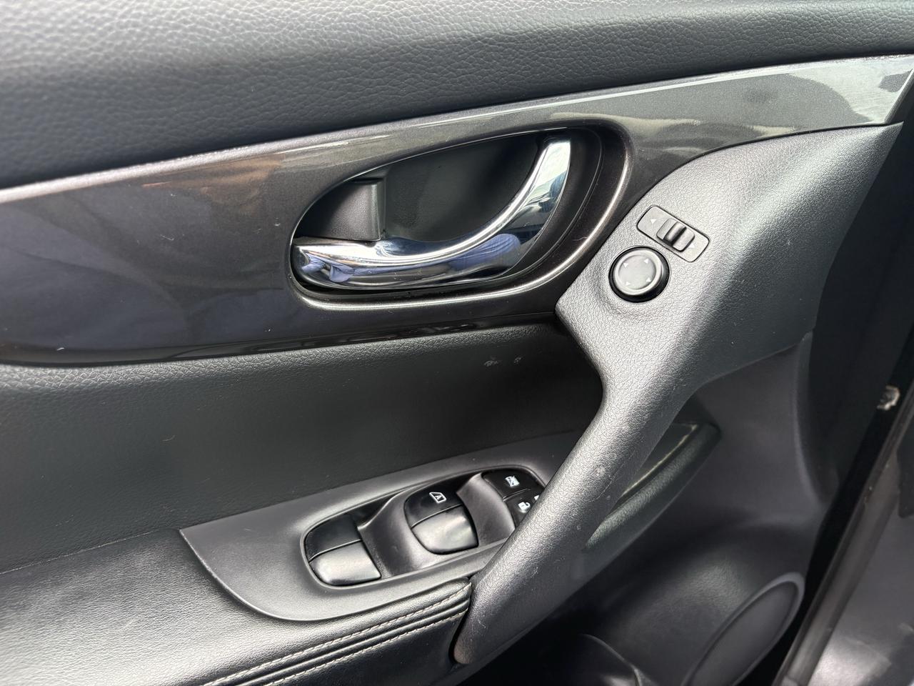 2019 Nissan Rogue SV AWD Photo