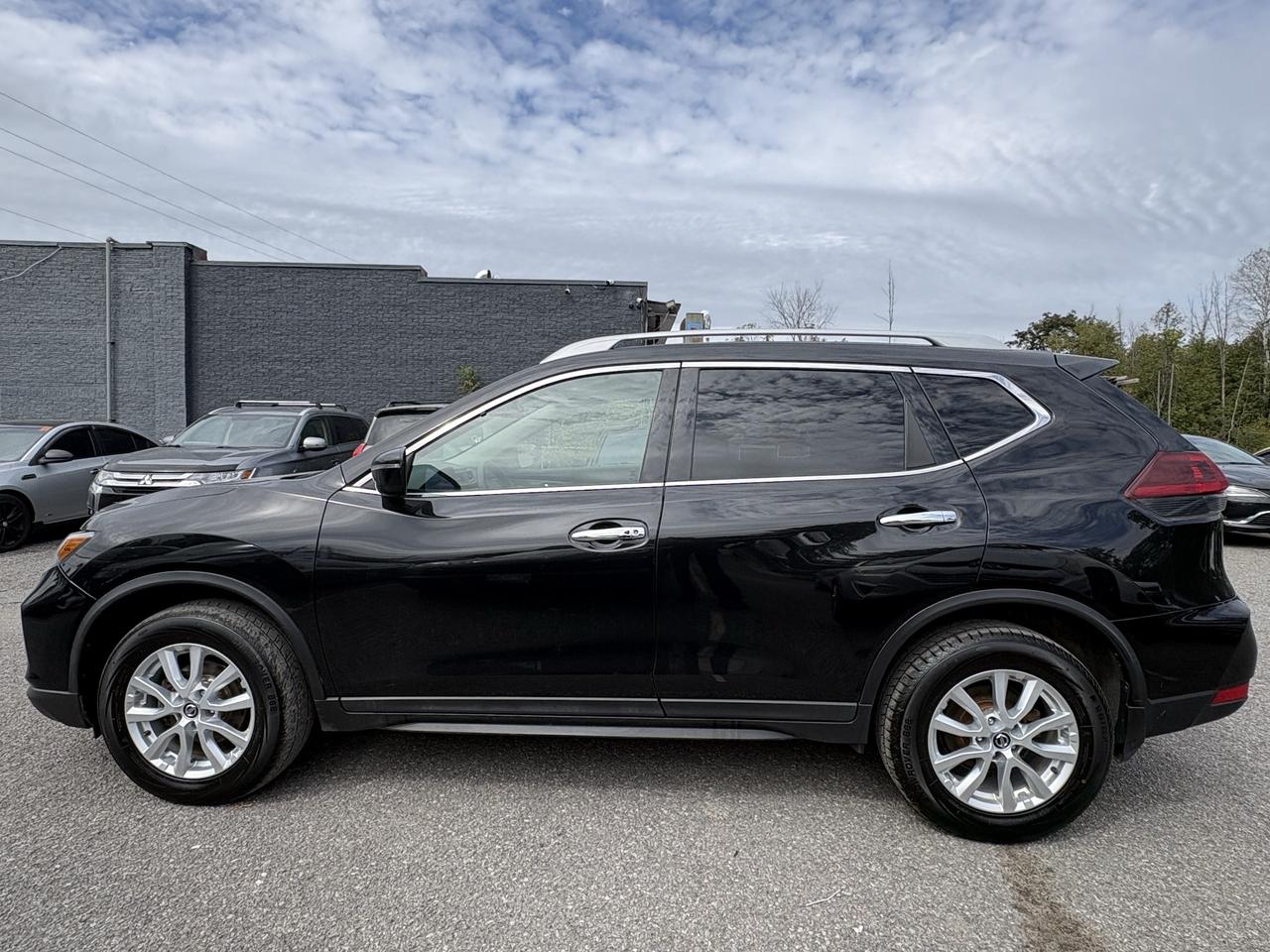 2019 Nissan Rogue SV AWD Photo