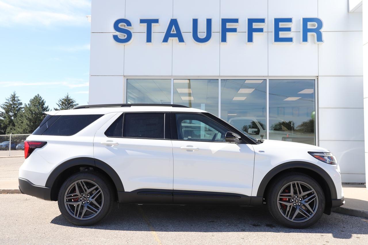 2026 Ford Explorer ST-Line 4WD Photo