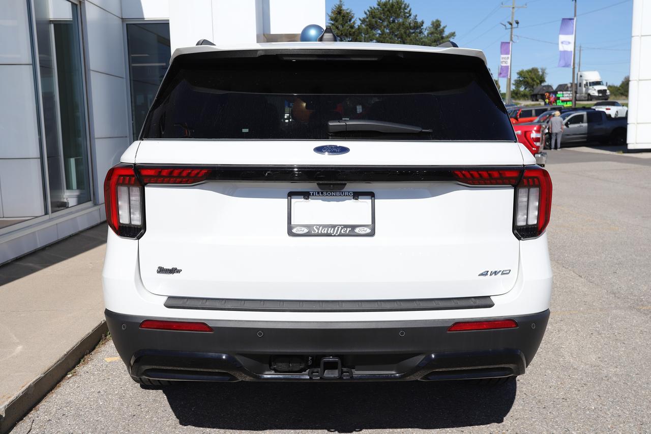2026 Ford Explorer ST-Line 4WD Photo
