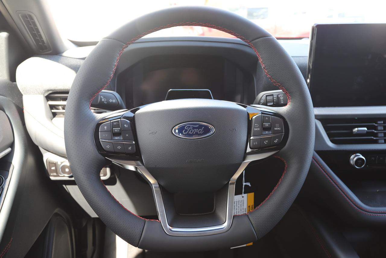 2026 Ford Explorer ST-Line 4WD Photo