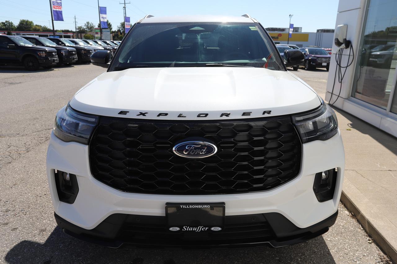 2026 Ford Explorer ST-Line 4WD Photo