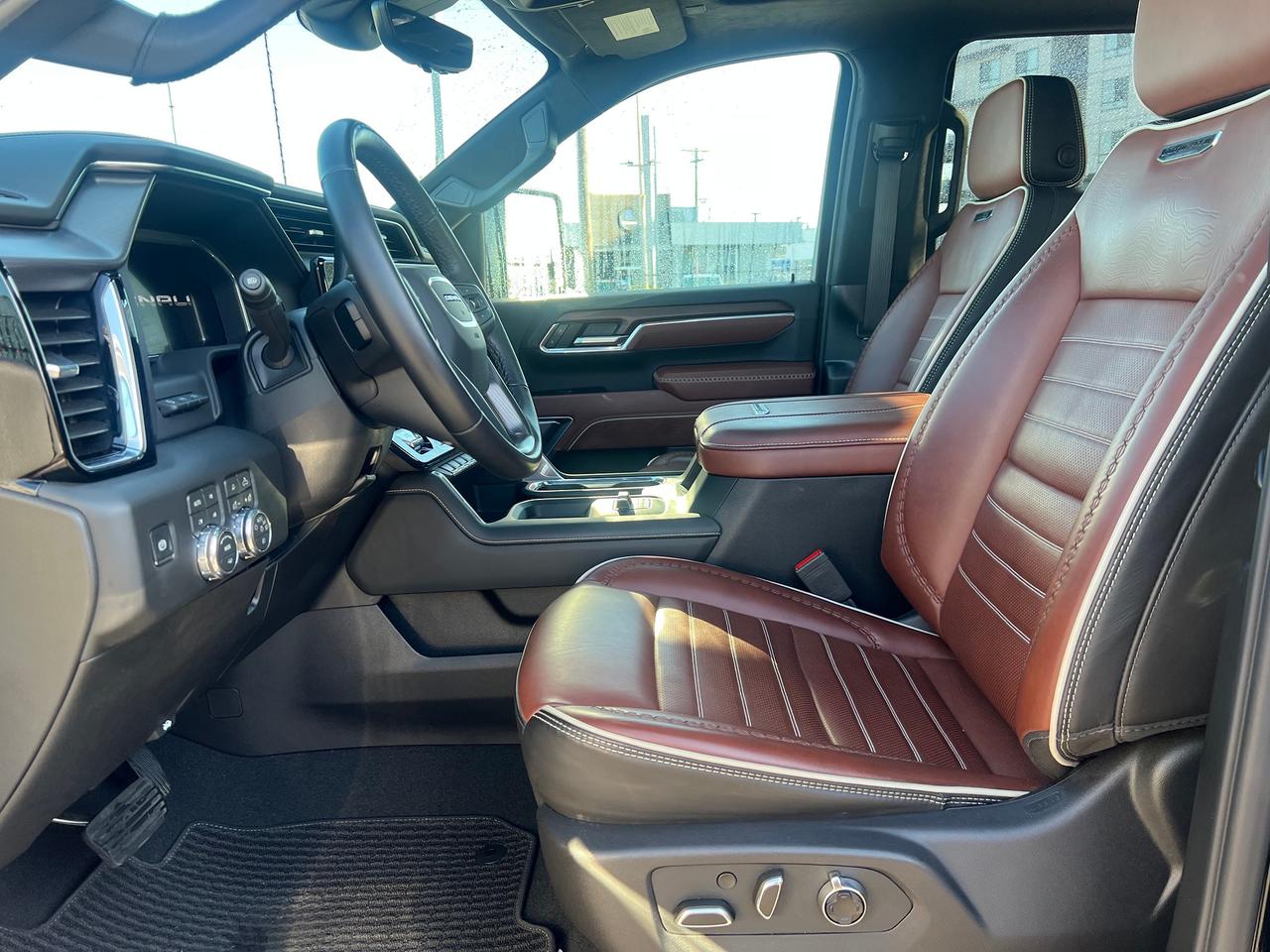 2026 GMC Sierra 3500 Denali ULTIMATE Photo