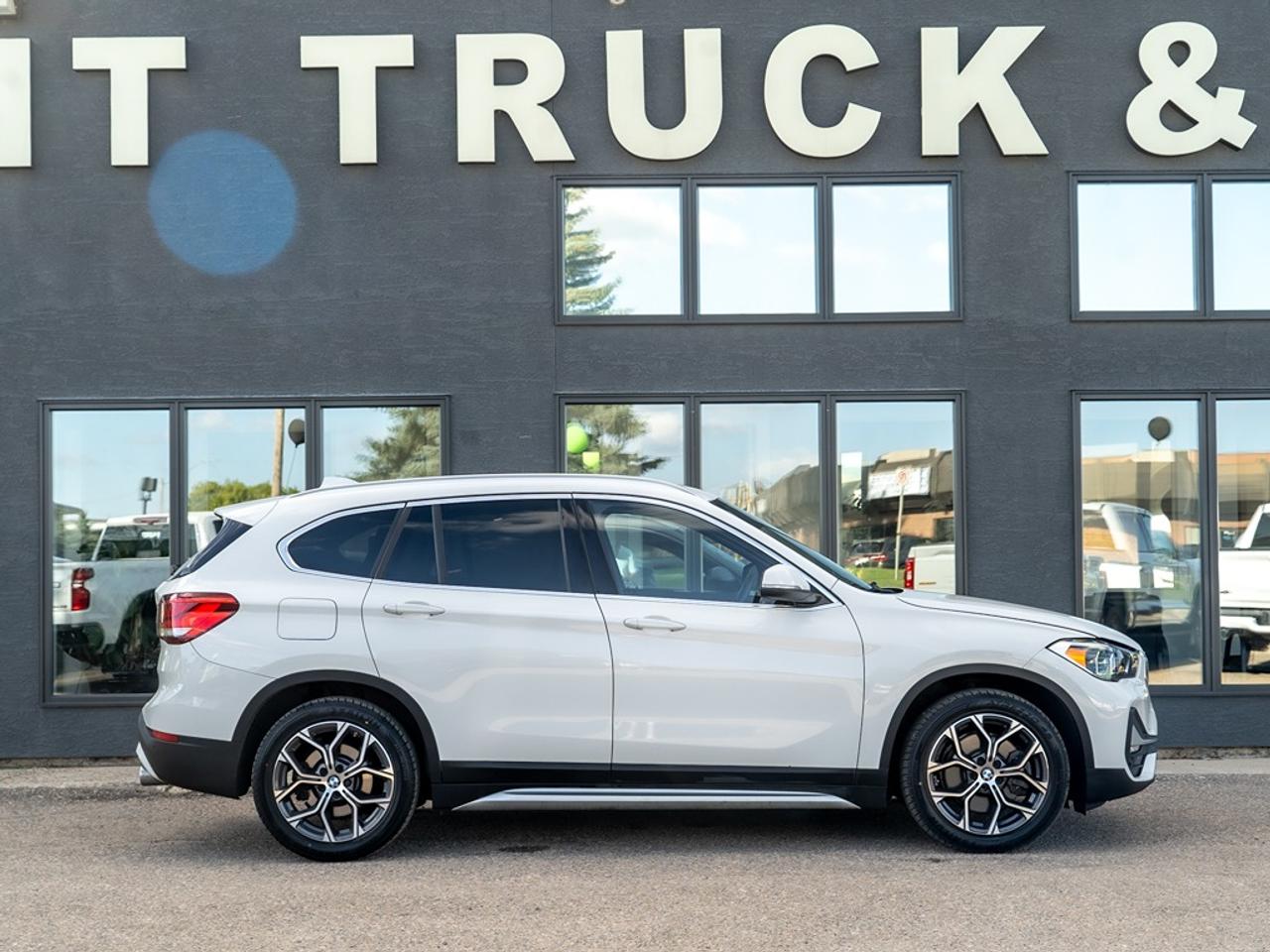2020 BMW X1 xDrive28i Photo4