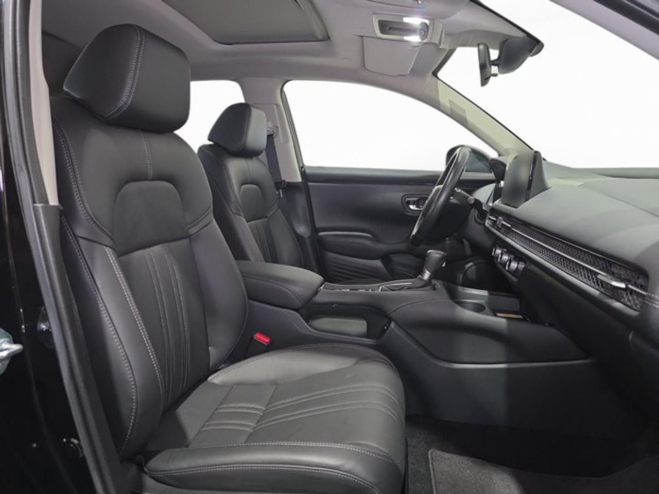 2025 Honda HR-V EX-L Photo
