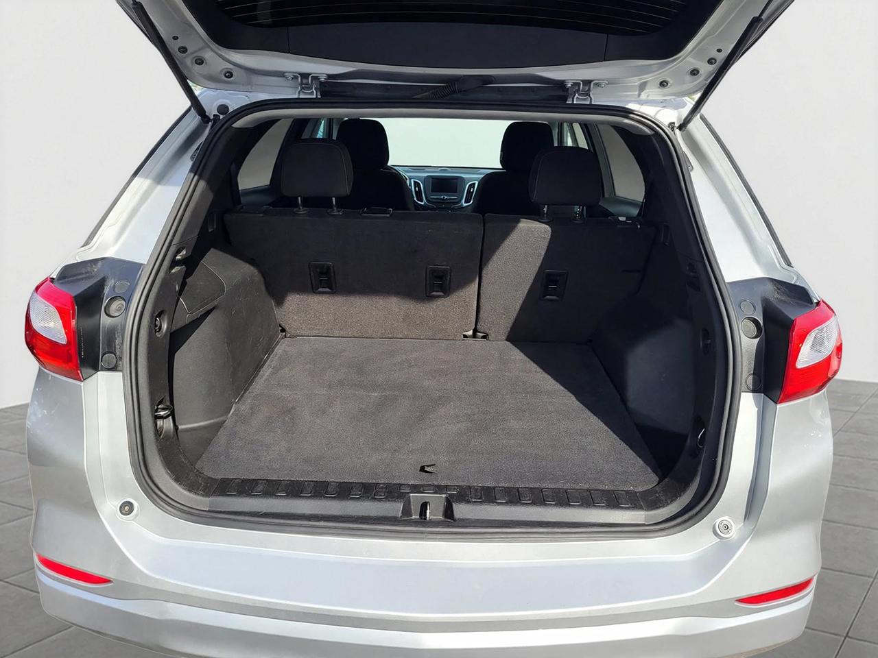2021 Chevrolet Equinox LT Photo