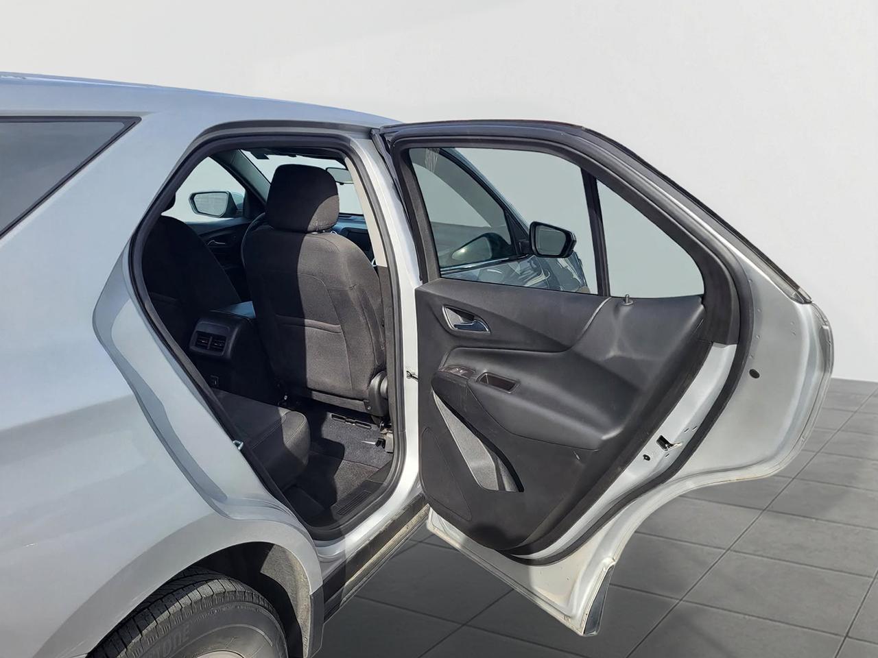 2021 Chevrolet Equinox LT Photo